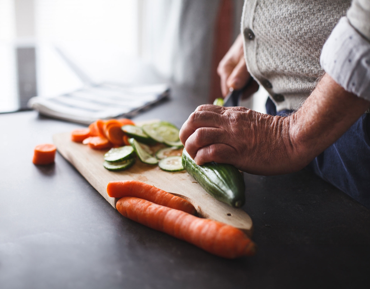 $4,454: 50 year old invests $1000 over 15 years vs. $53,700 25 year old invests $1000 over 40 years